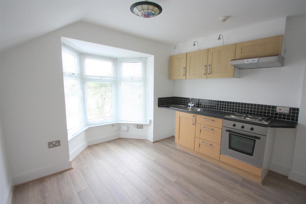 Flat 3, 15 Edgcumbe Avenue Kitchen Area