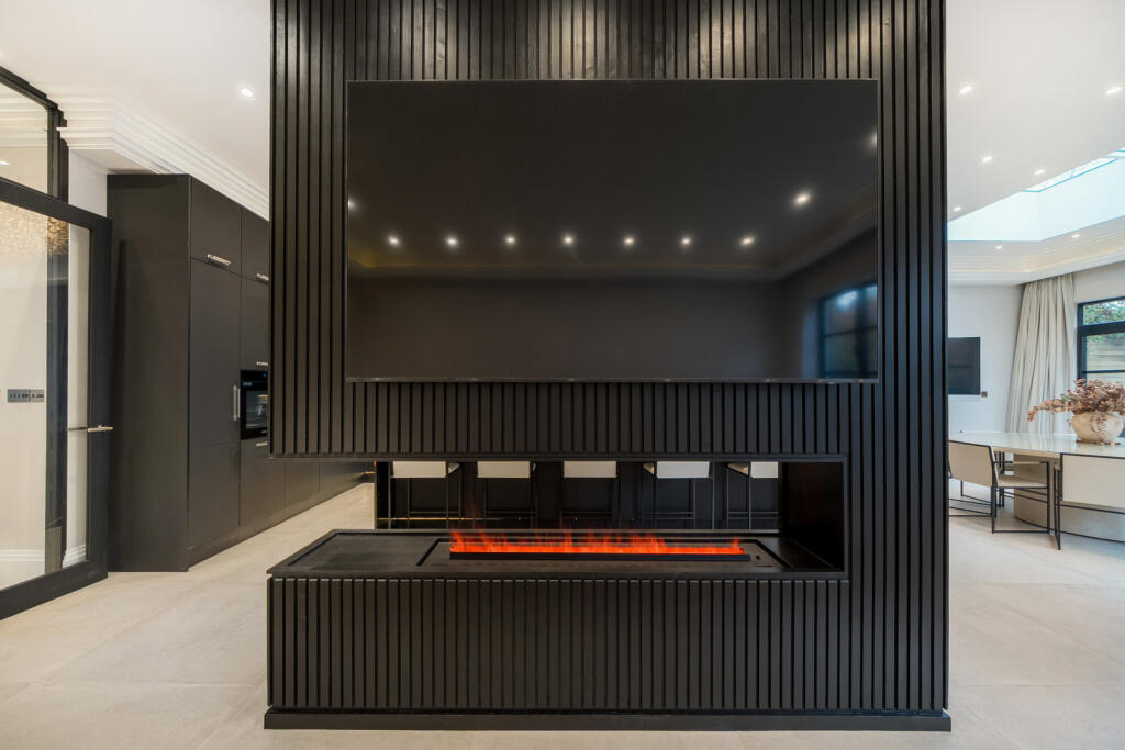 1380324-9-691ded7...