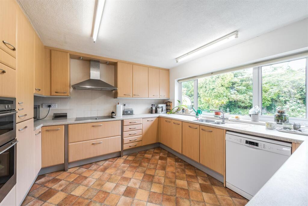 39 High Street, Whittlebury