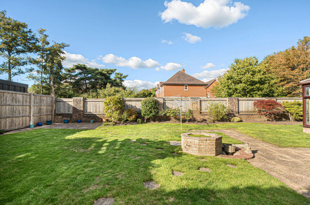 1357952-12-68d2dc...