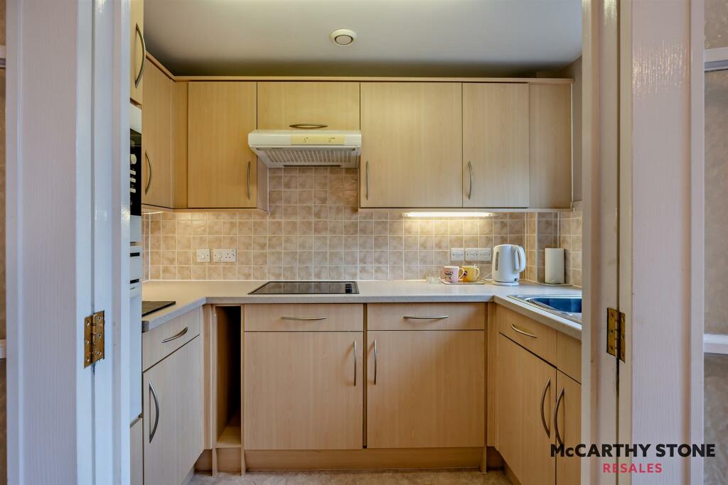 8627017-interior07-800.jpg