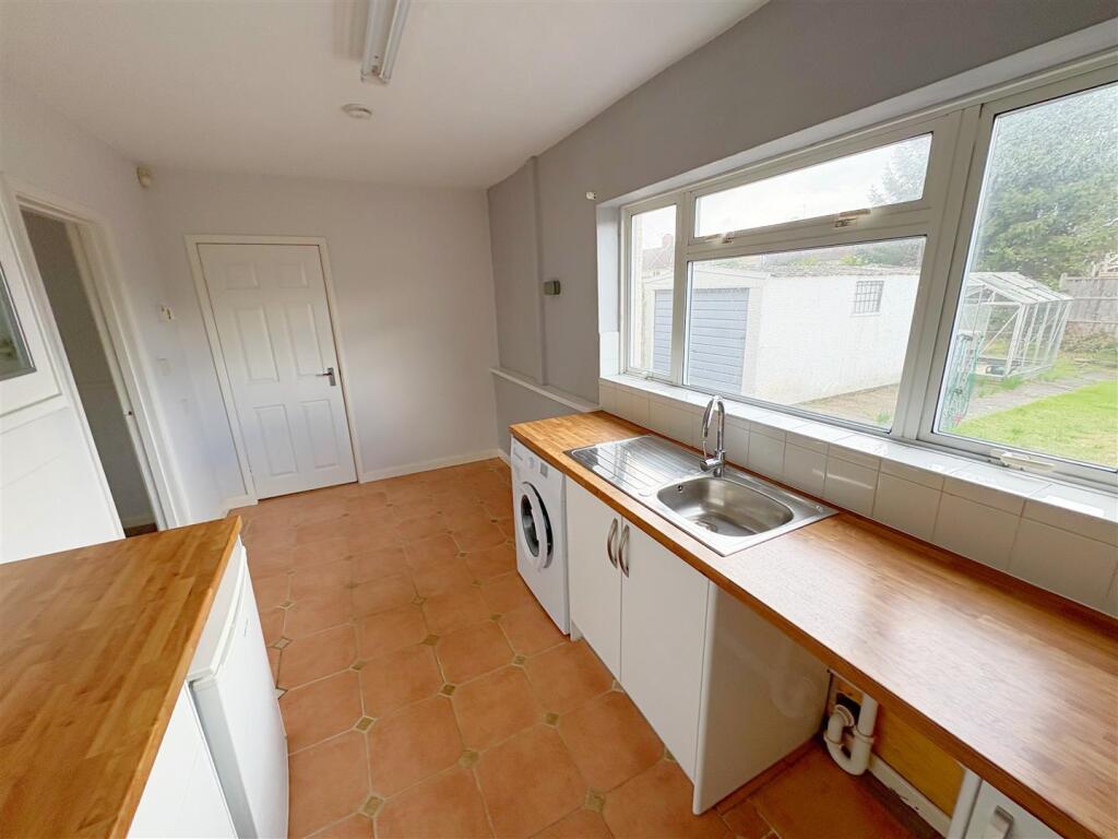 Kitchen_Dining room.jpg