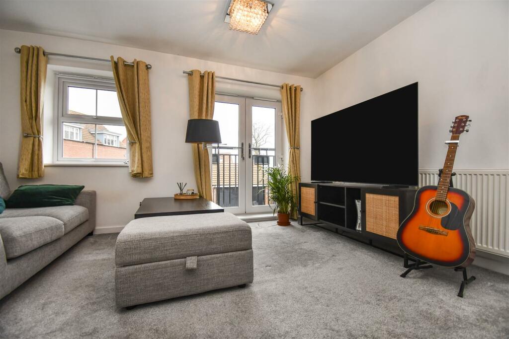 Lounge / Dining Room