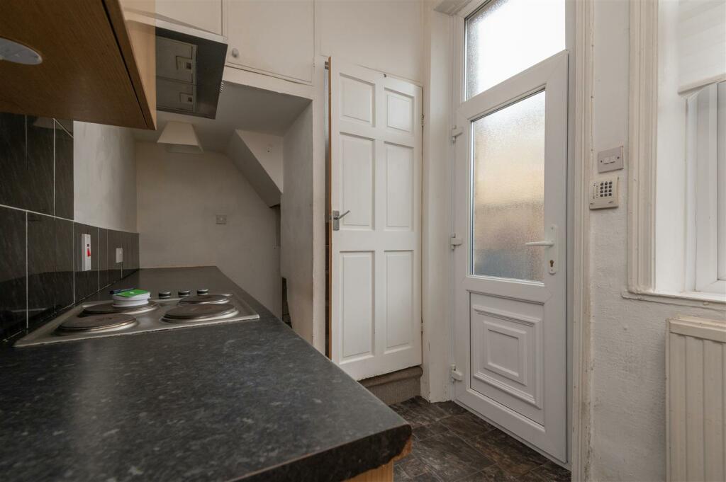08 - 4 Duke Street HX5 0HX.jpg