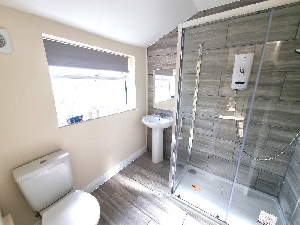 Shower Room.jpg