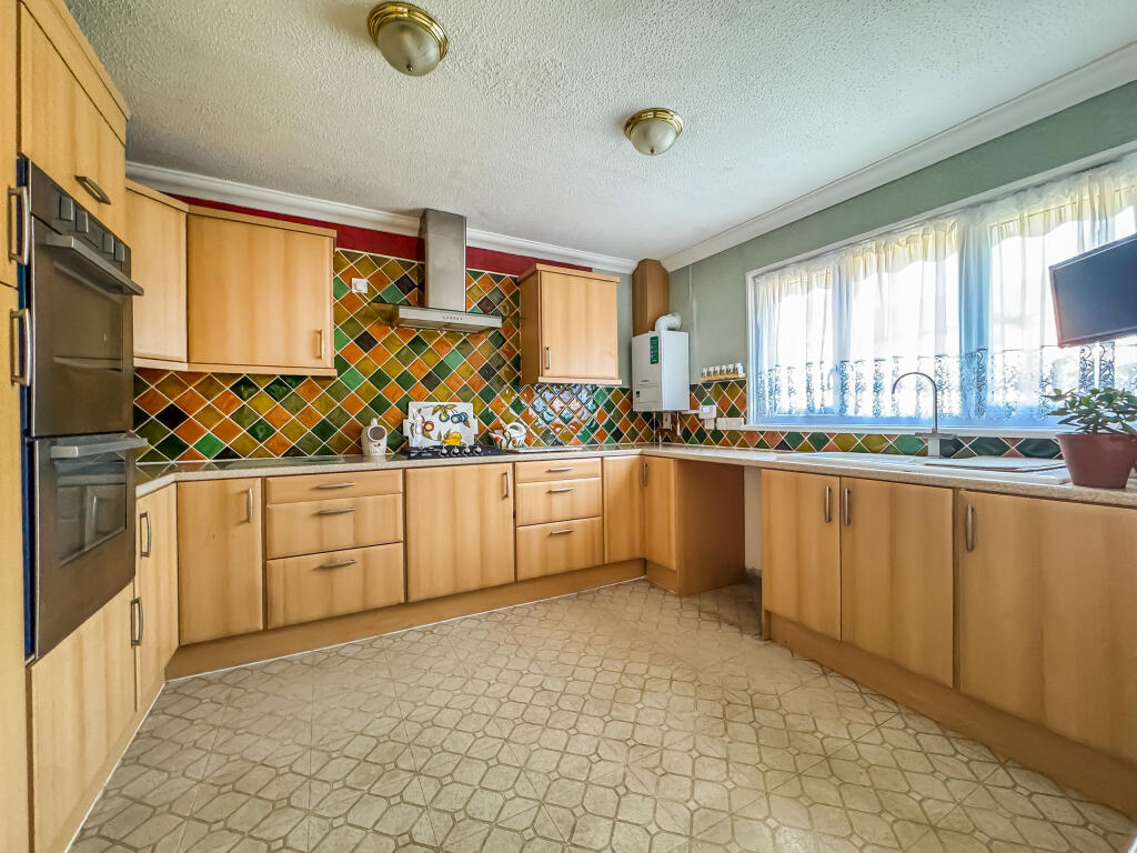 20251220_115419633_iOS_edited