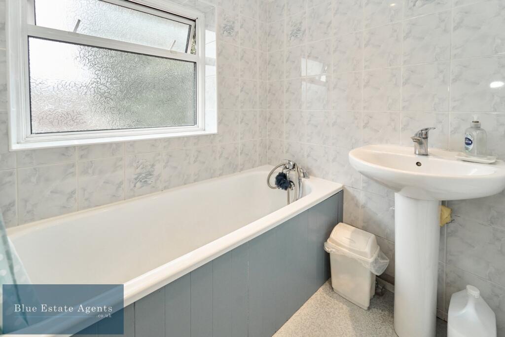 Family Bathroom Suite