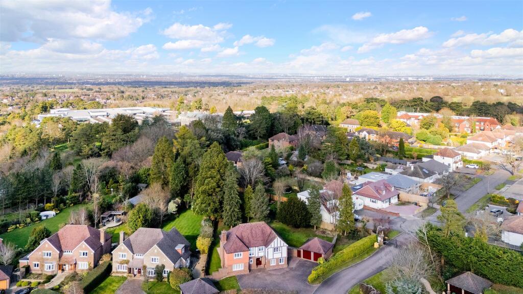 CLAREMOUNT GARDENS, 28 DRONE  (7).jpg