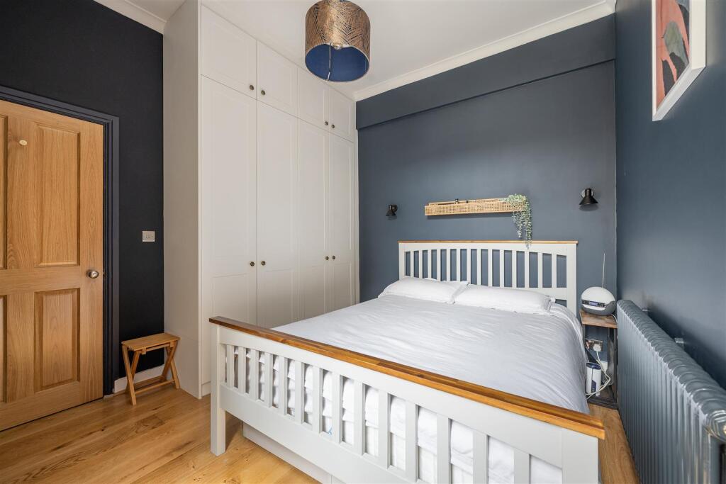 Colchester Road, E10