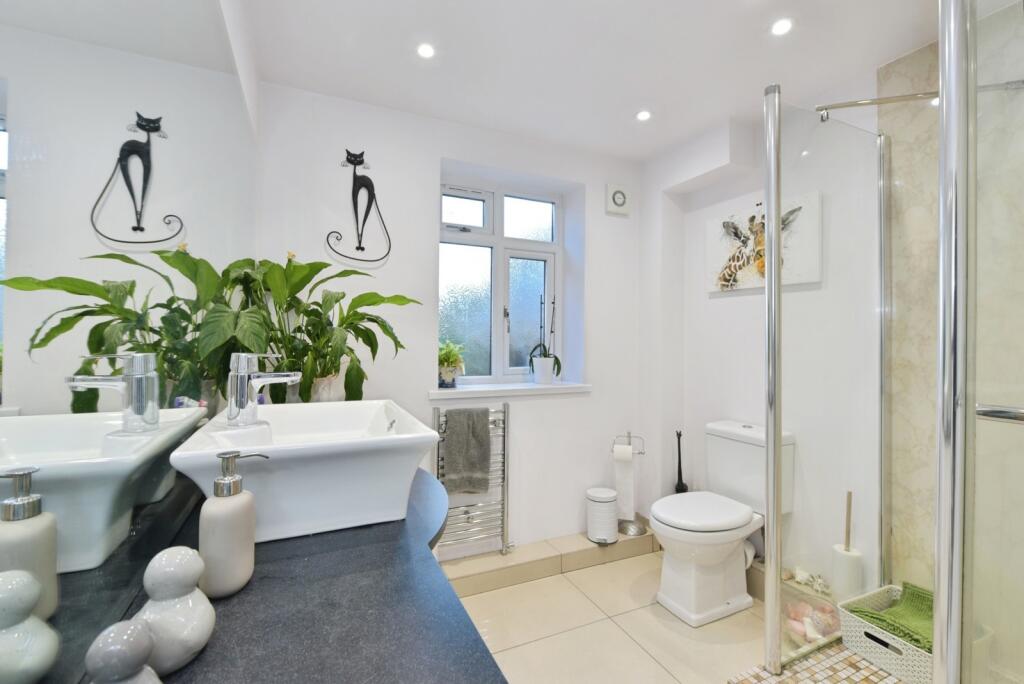 Ensuite