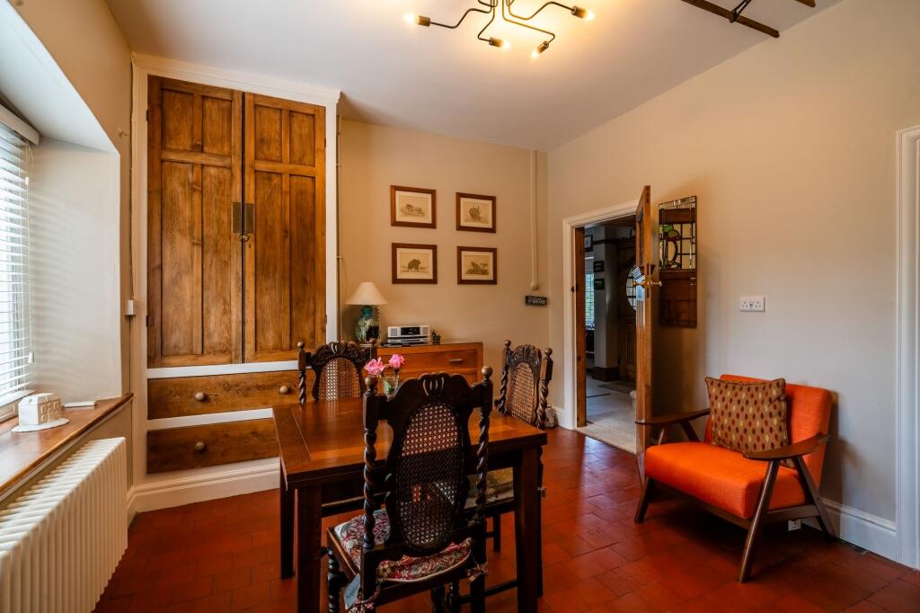 Breakfast Room