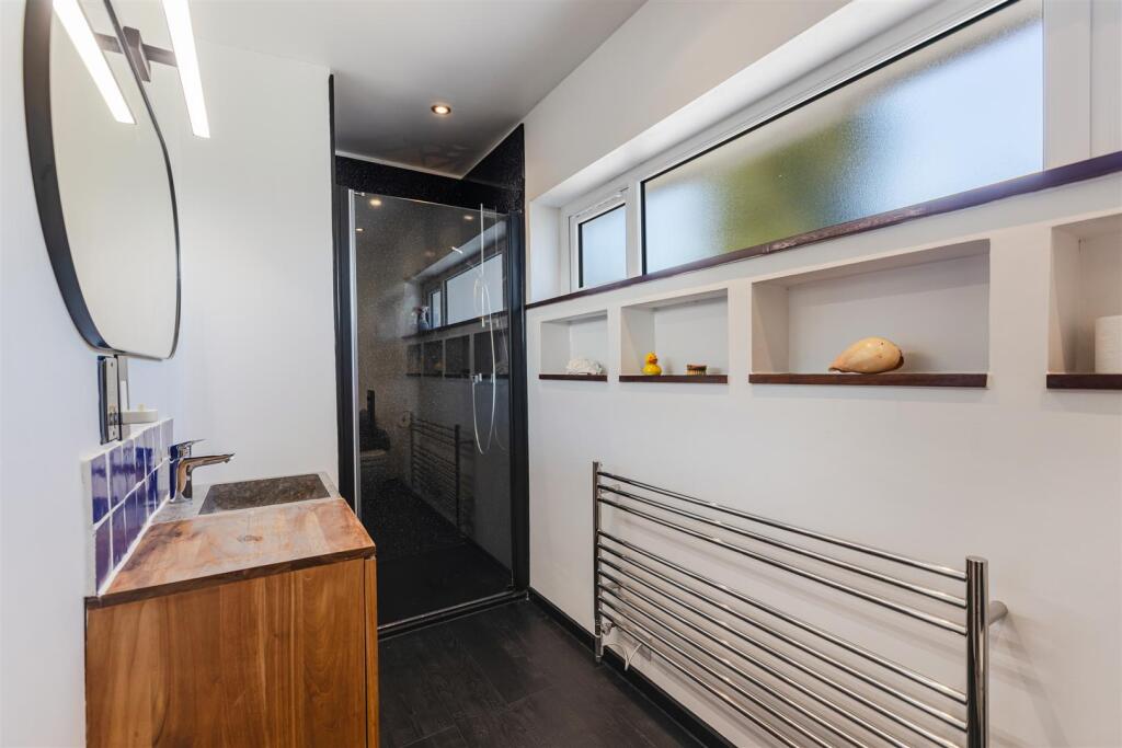 A24 - Chapter House Torquay - 250407.jpg