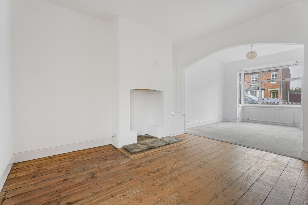 Sitting/Dining Room