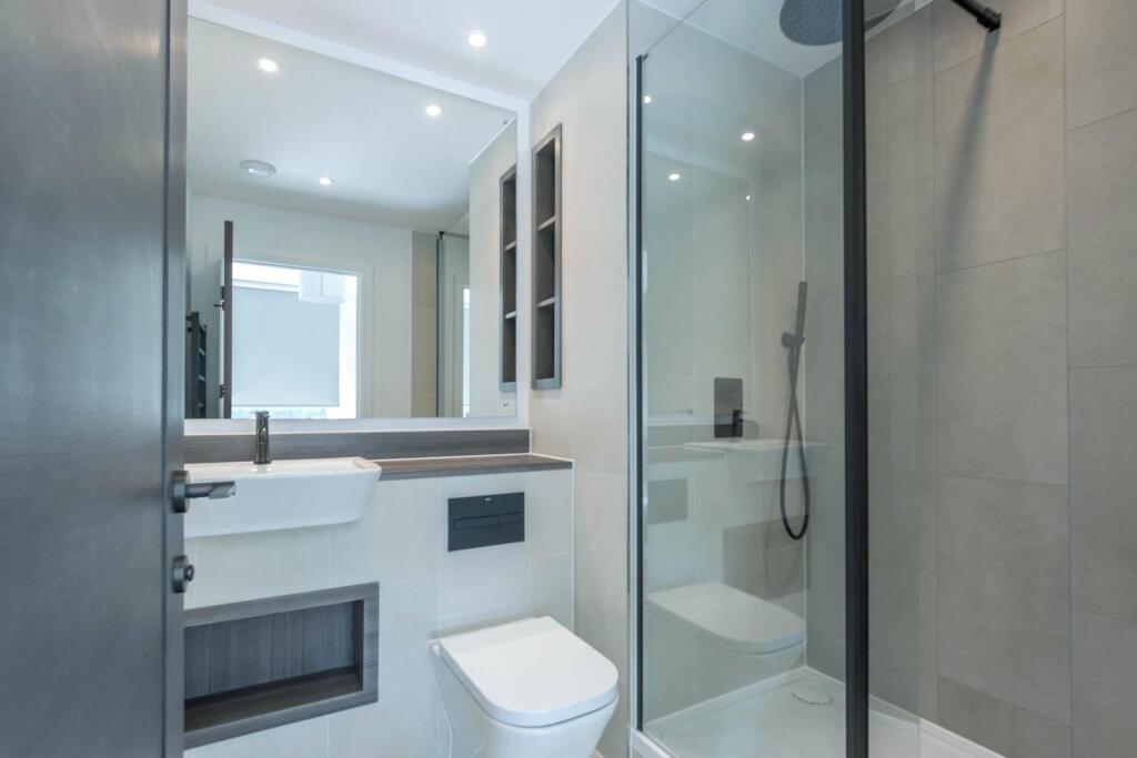 En-suite Bathroom
