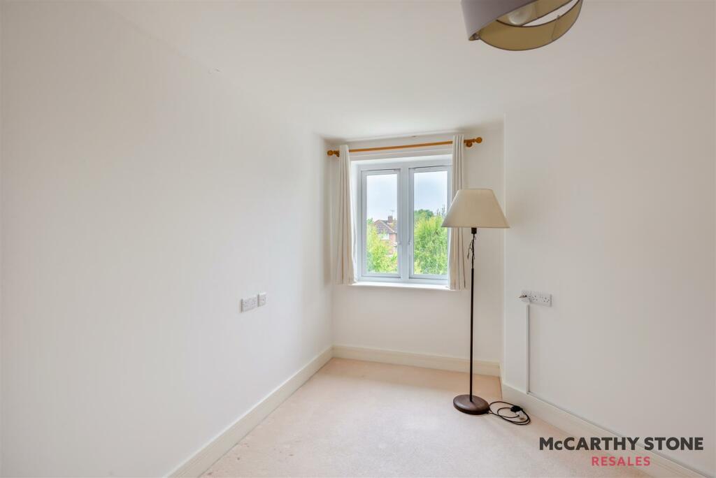8599174-interior09.JPG