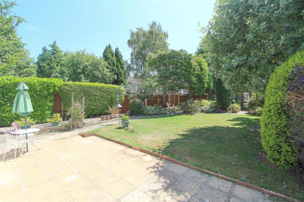 garden b.jpg