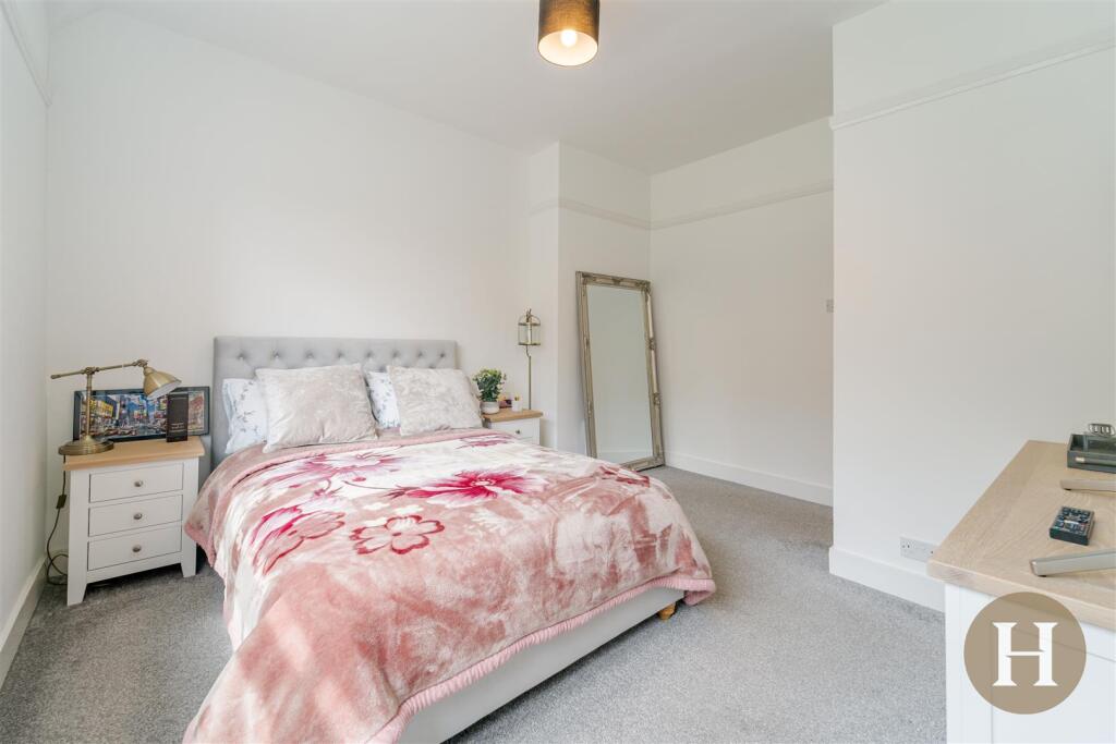 Hadleigh Estate Agents-12.jpg