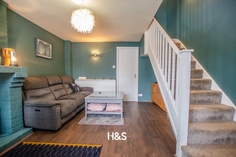 20 deanbrook close lounge..jpg