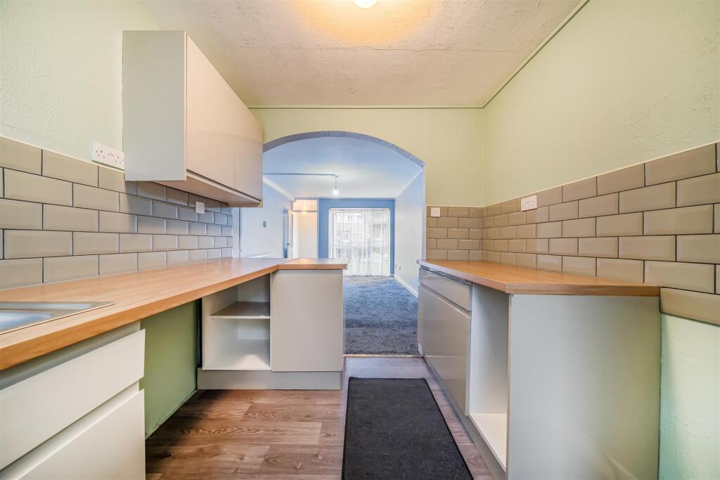 18 Cowan Close, Rugby (9).jpg