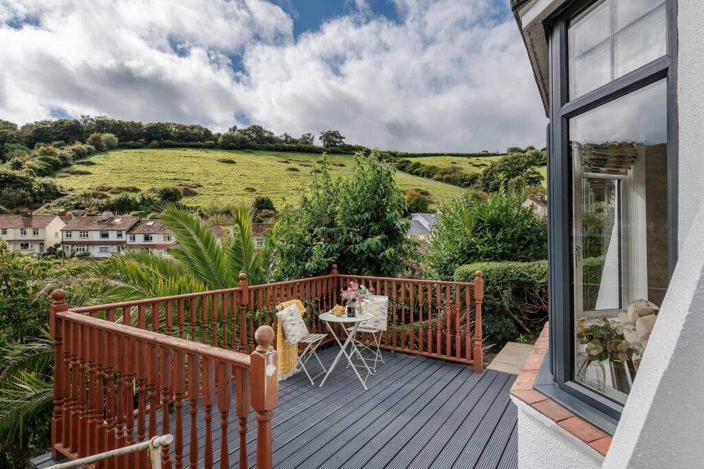 Whitfield Front Terrace