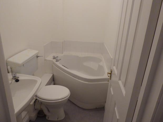 8VictoriaHseBathroom (2)