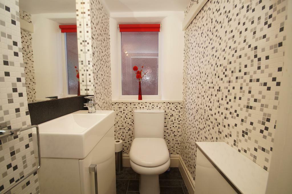 Cloak Room/WC