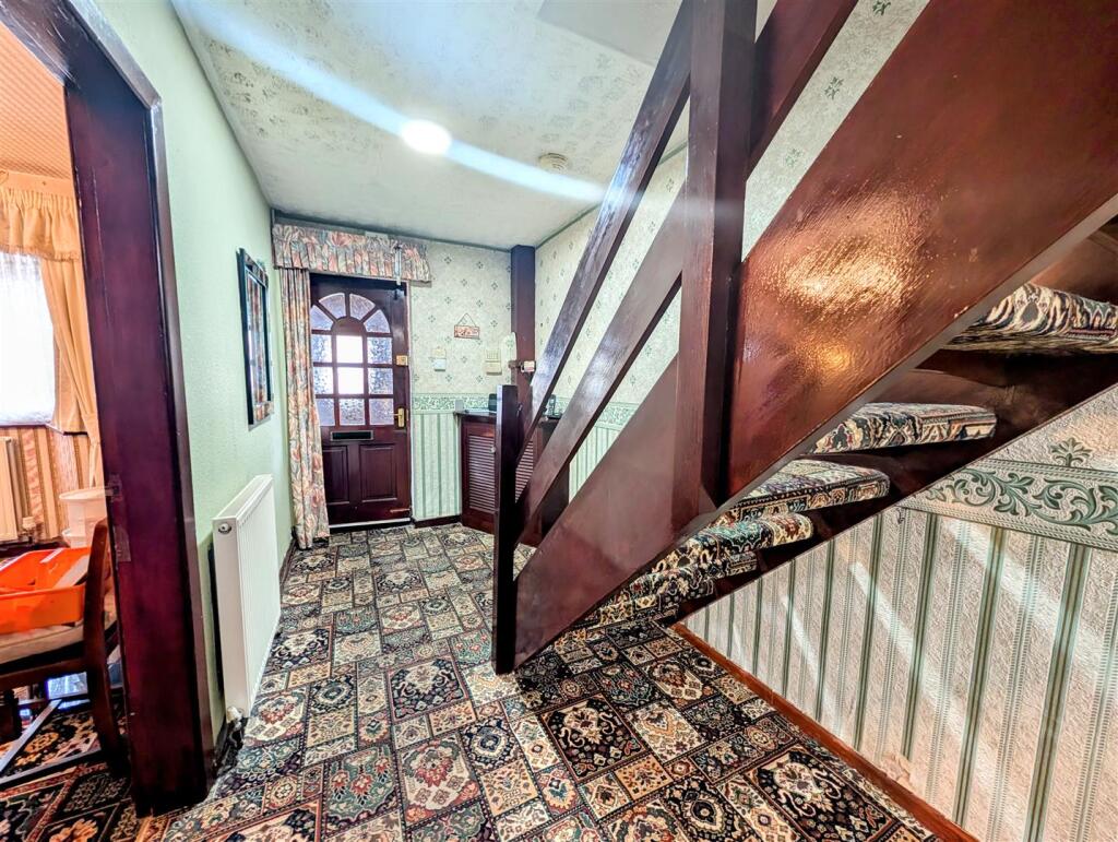 hallway 2.jpg