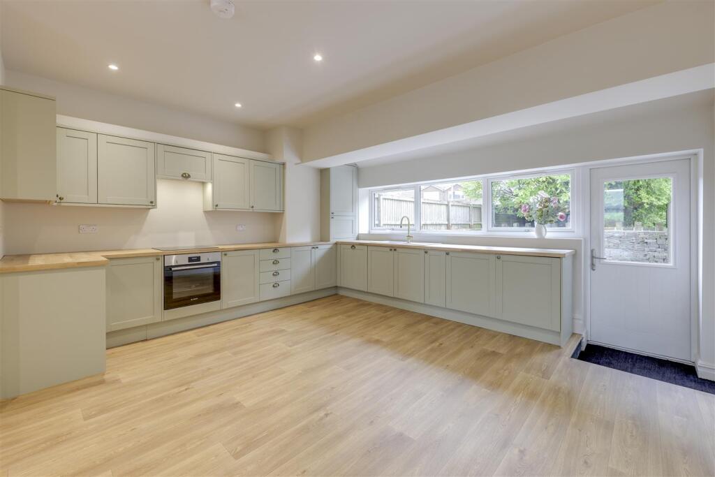 Kitchen / Dining Alt