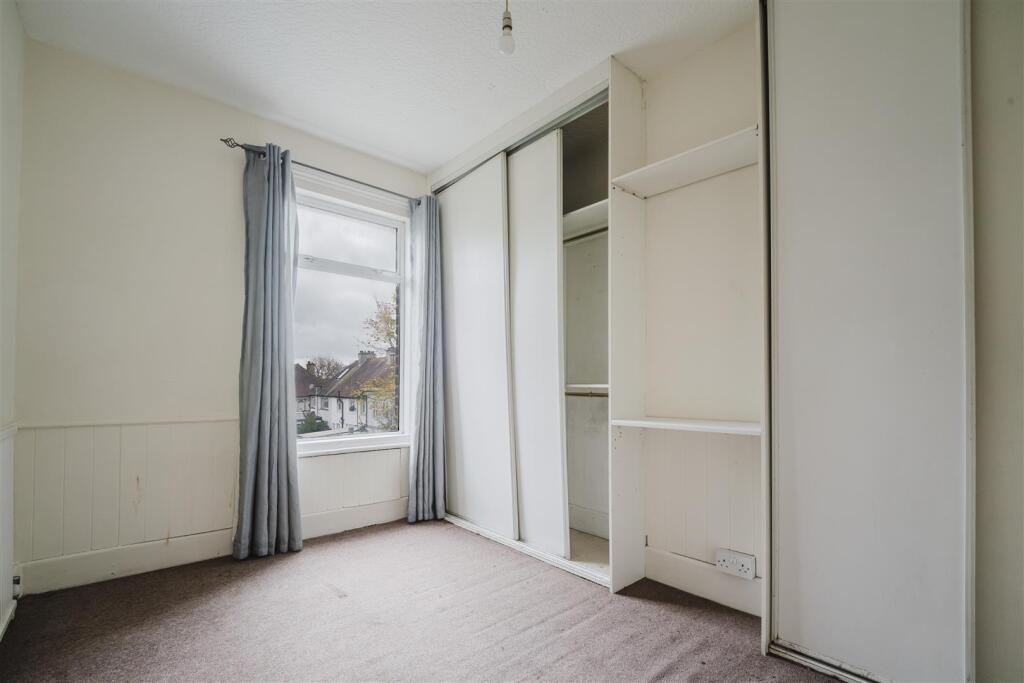 170 Framfield Bed 3.jpg