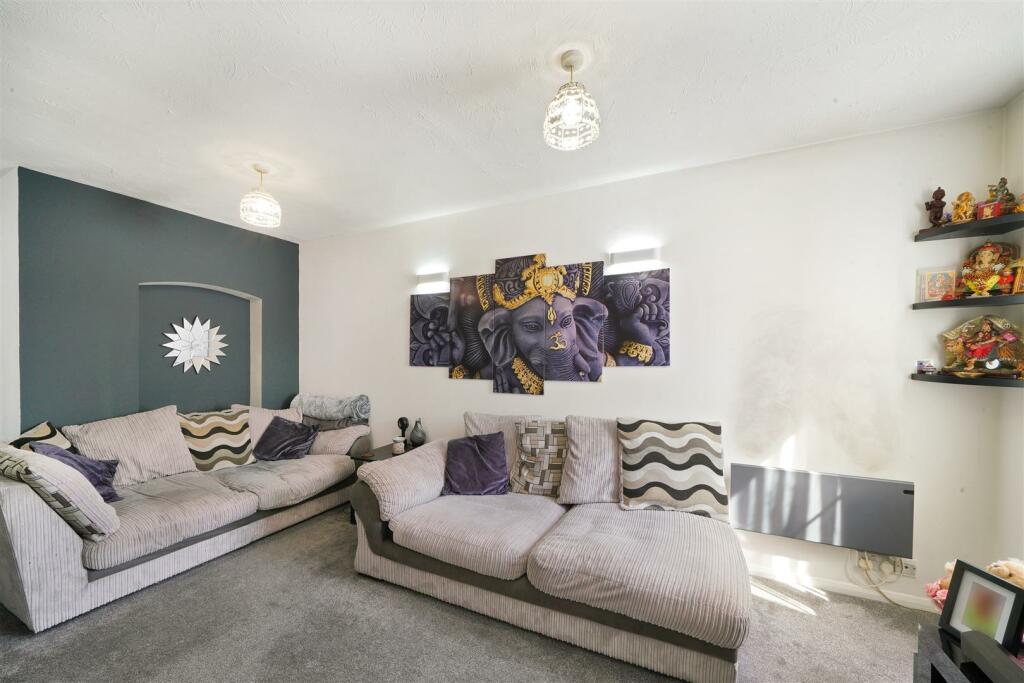 32 Ash Walk - n2e551TEGo2QIYiUV9rf.jpg