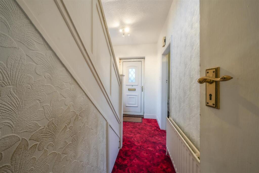 ENTRANCE HALLWAY