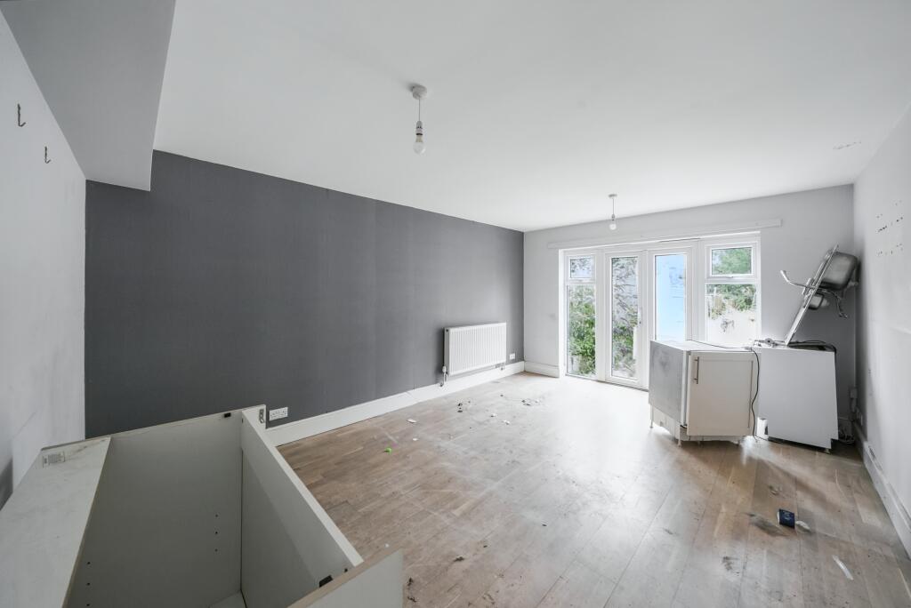 26 Wolf Lane, Windsor, SL4 4HY