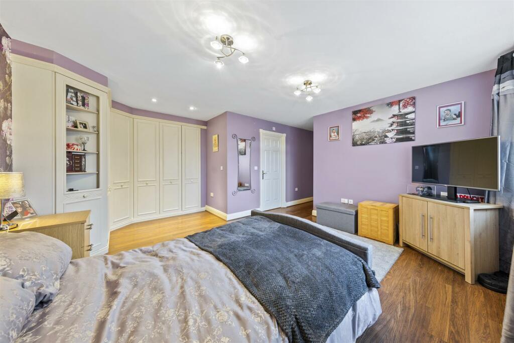 52GarwoodCresWeb23.jpg