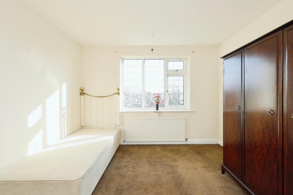 BEDROOM NO.2