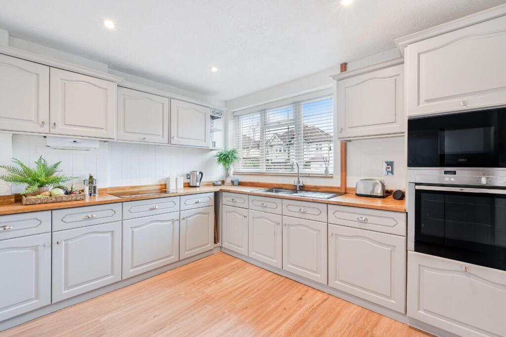 COLBORNE WAY (7).jpg