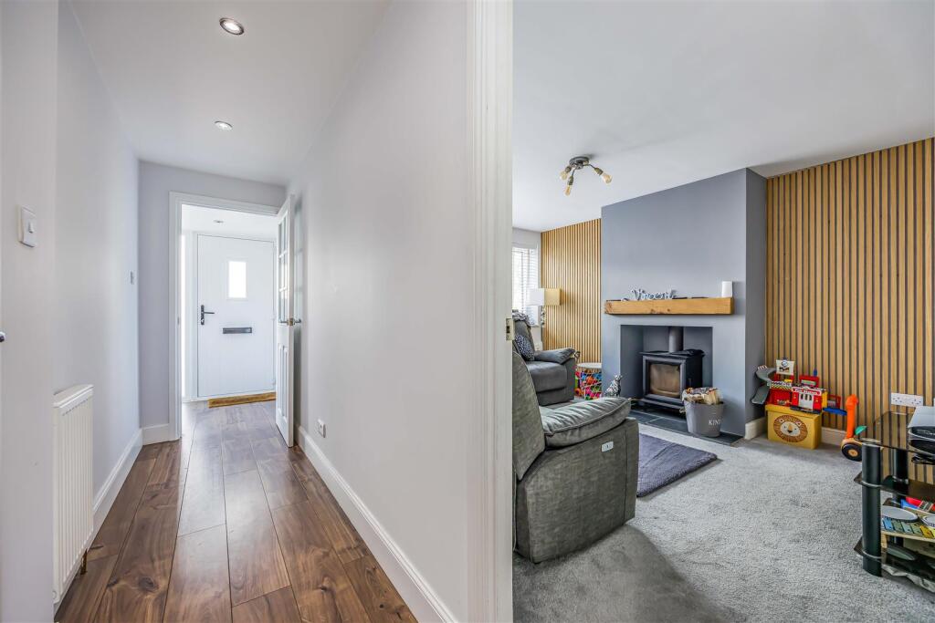 46 Kingscote Road, Waterlooville-Small-PorticoMark