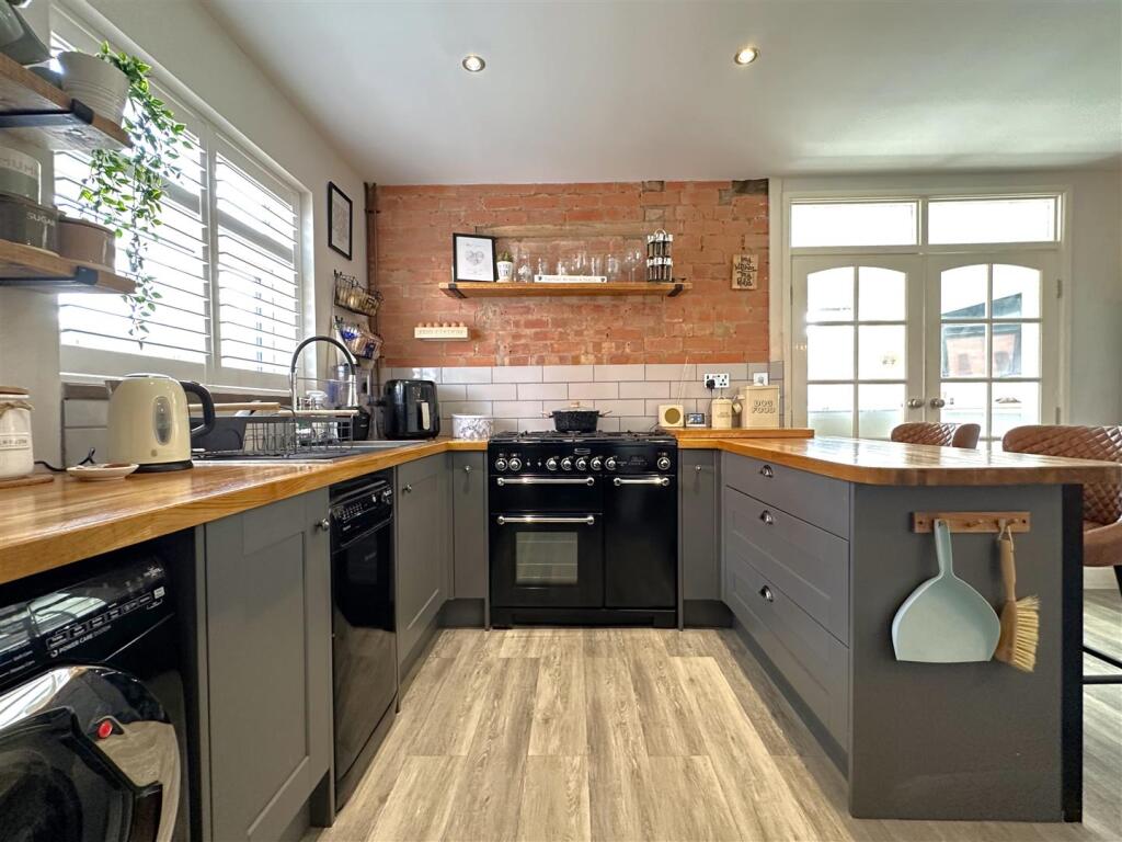Contemporary Kitchen 253