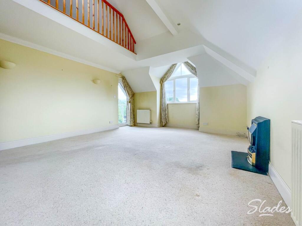 10 Carlton Dene Loun