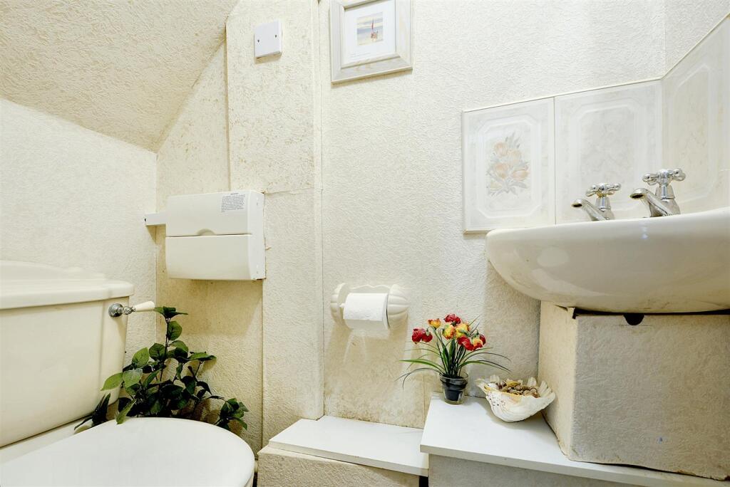 Ground Floor WC.jpeg