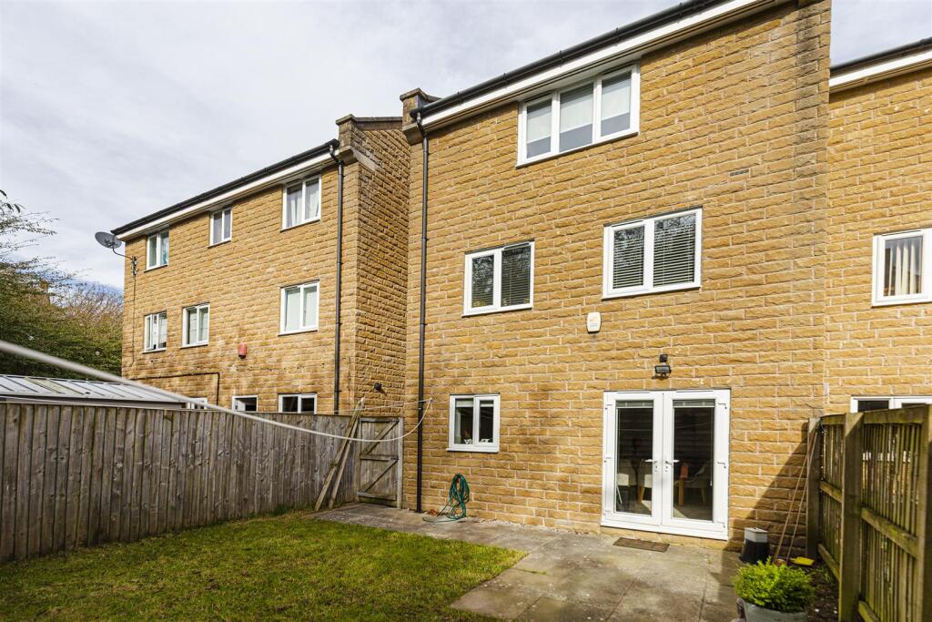 Bramleys Estate Agents - Annie Smith Way - Birkby 