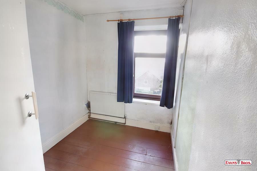 FRONT SINGLE BEDROOM 3