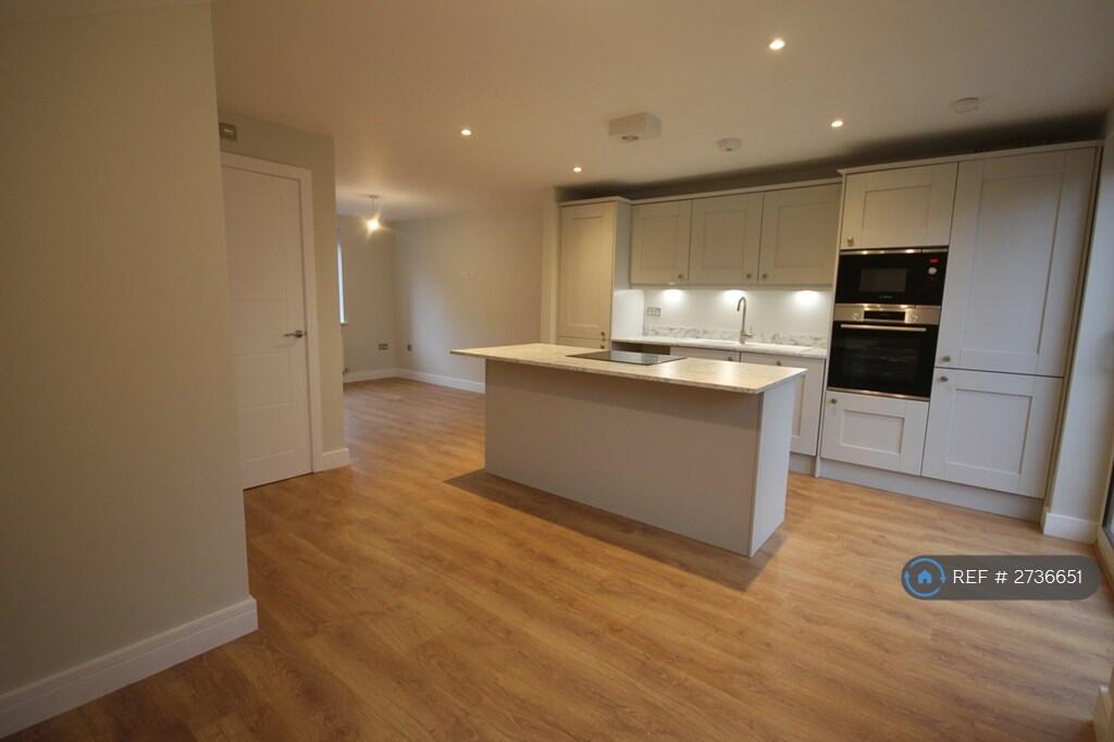 Dining/Kitchen/Lounge