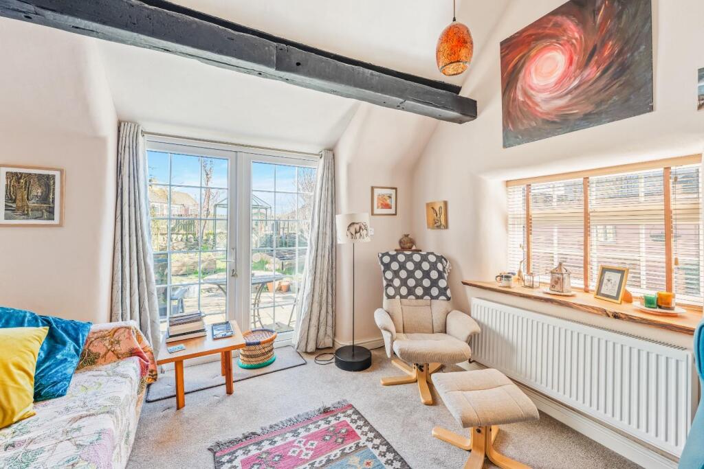 90 High St Yatton BS49 4DW 14.jpg