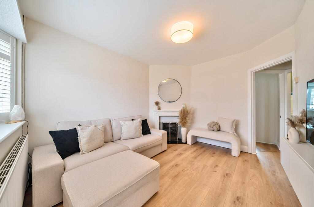 15-6815031993da9-...