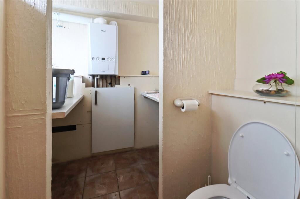Wc/Cloak