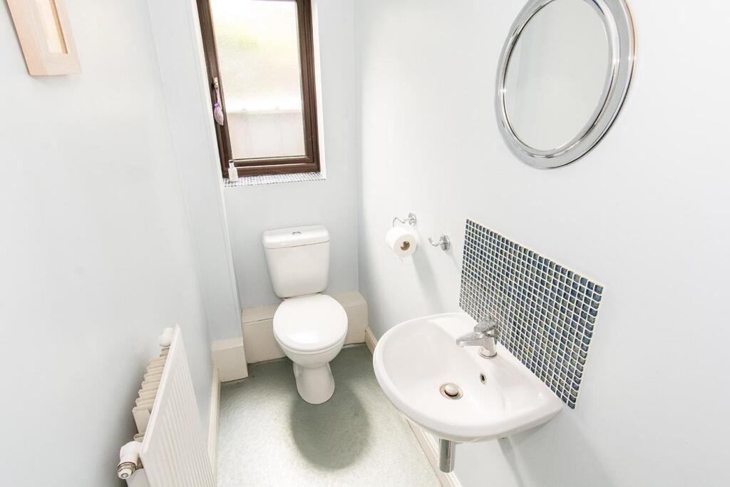 Cloakroom/WC