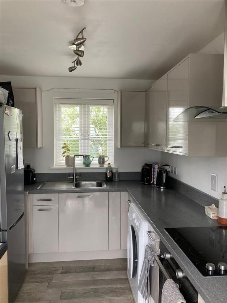 kItchen 2.jpg