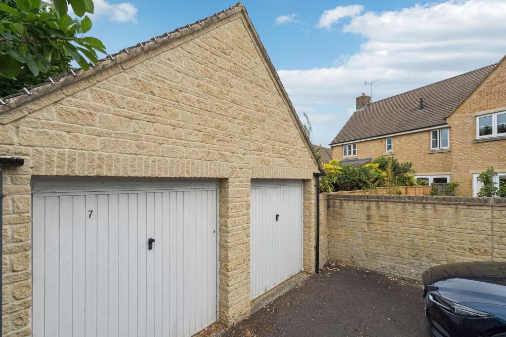 Garage &amp; Parking