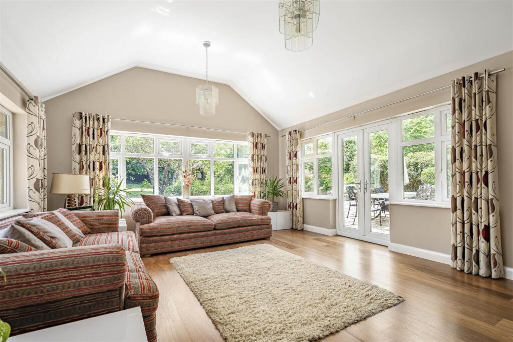 Langleys, 6 Deans Row, Gayton