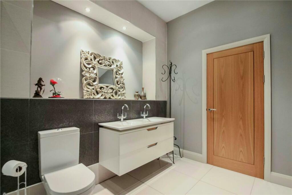 Lower Ground Floor Shower 2